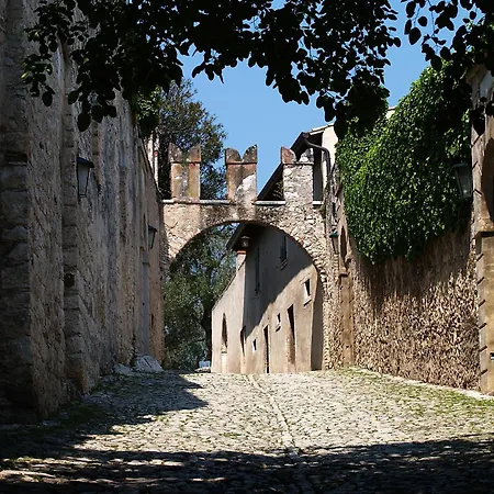 Отель San Vigilio Гарда